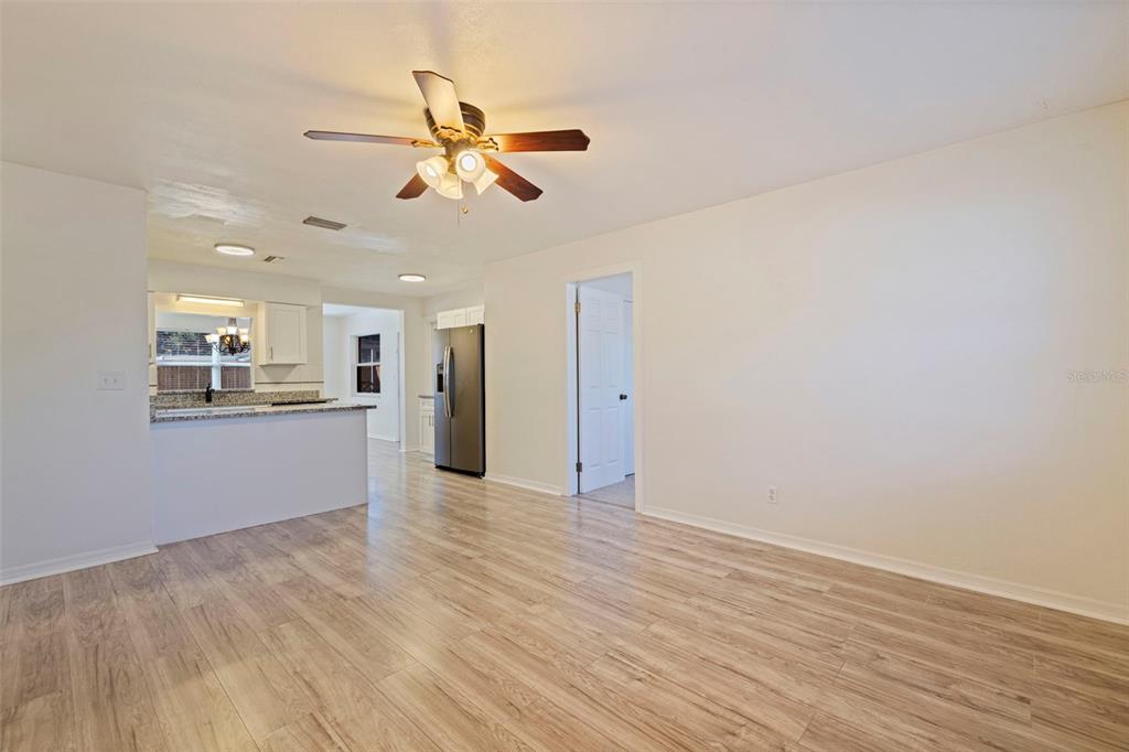 782 62ND AVENUE N, ST PETERSBURG, FL — photo 4 of 50