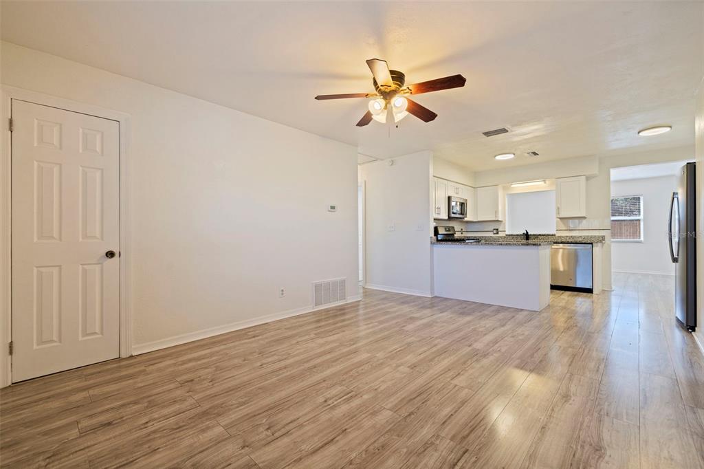 782 62ND AVENUE N, ST PETERSBURG, FL — photo 5 of 50