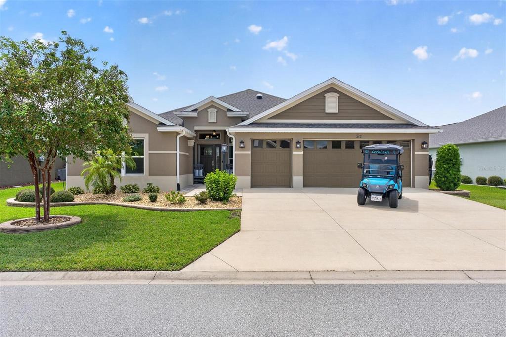 912 HUBBARD LOOP, THE VILLAGES, FL — photo 2 of 30