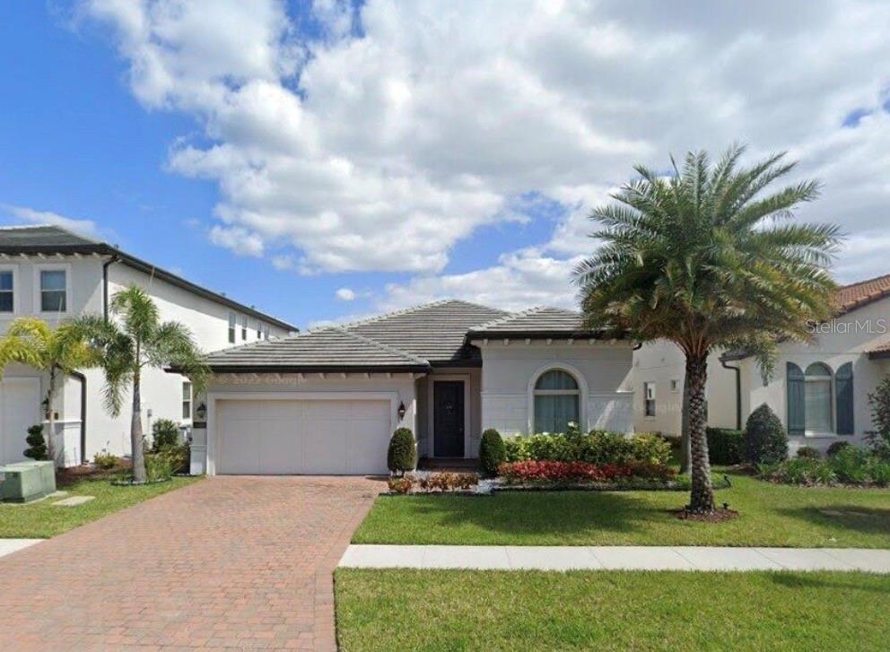 10481 ROYAL CYPRESS WAY