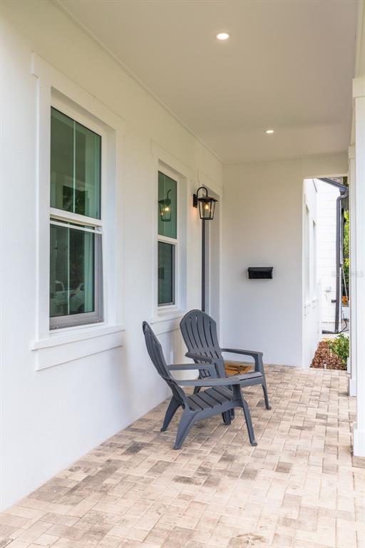 945 29TH STREET N, ST PETERSBURG, FL — photo 4 of 43