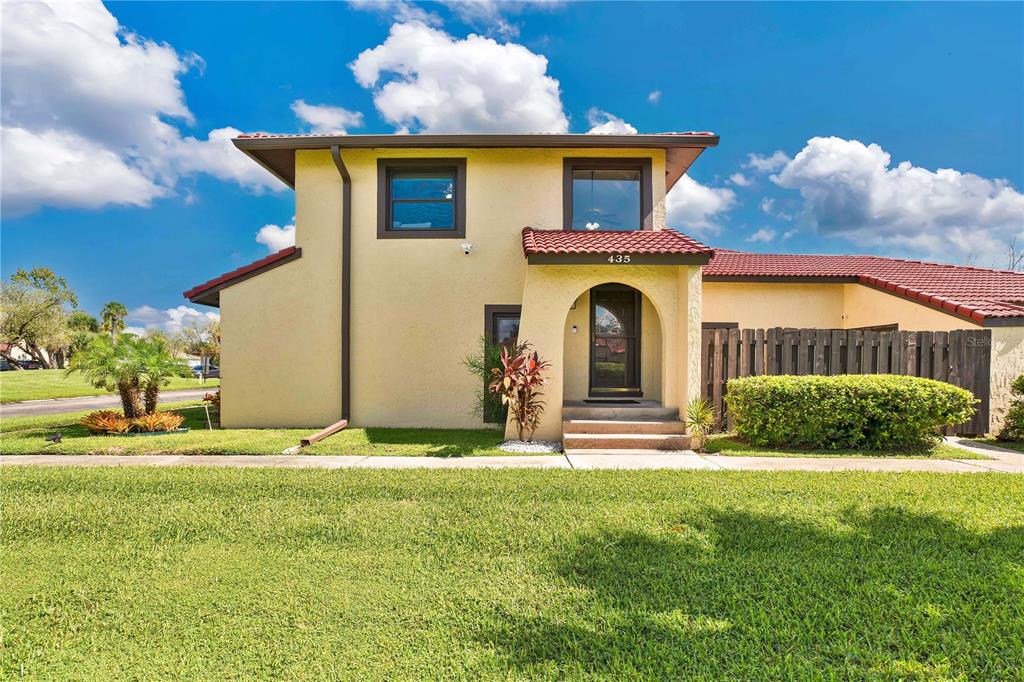 435 HUNTER CIRCLE