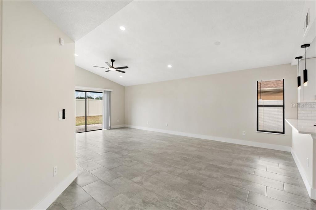 1015 OCALA WOODS LANE, ORLANDO, FL — photo 4 of 29