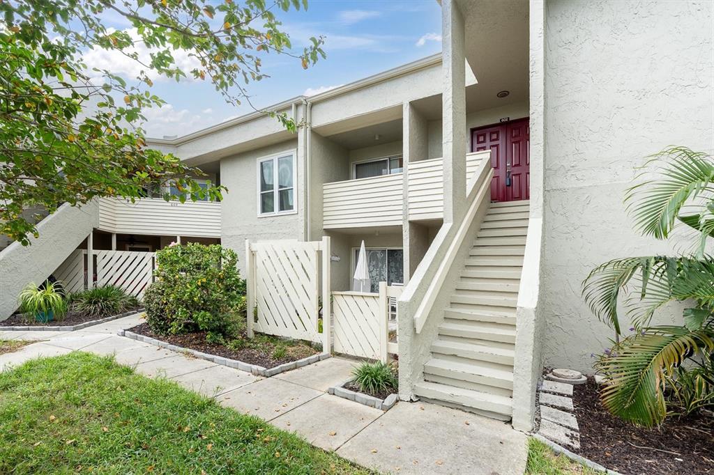 602 WINDRUSH BAY DRIVE UNIT 602