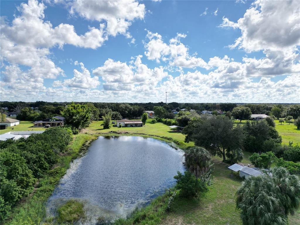 12015 MESSLER RD, GIBSONTON, FL — photo 4 of 37