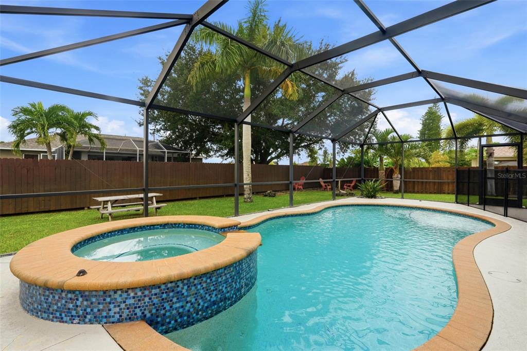 304 NE 20TH TERRACE, CAPE CORAL, FL — photo 3 of 30
