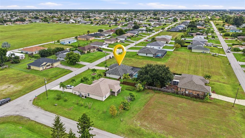 304 NE 20TH TERRACE, CAPE CORAL, FL — photo 4 of 30