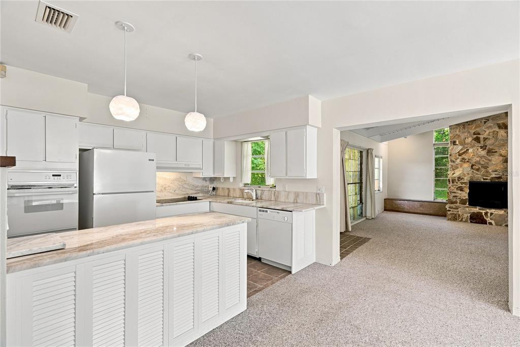 2911 35TH AVENUE S, ST PETERSBURG, FL — photo 3 of 45