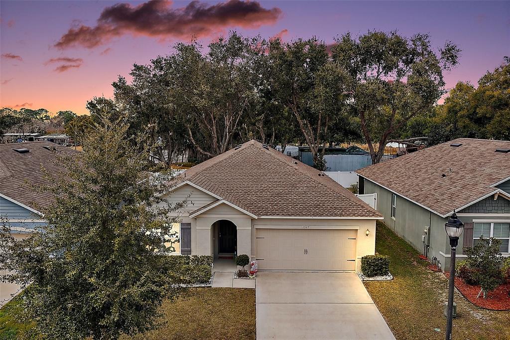 1527 WHITE HAWK WAY