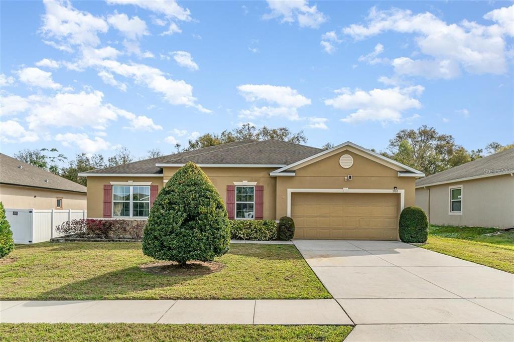 3705 APOPKA RIDGE CIRCLE