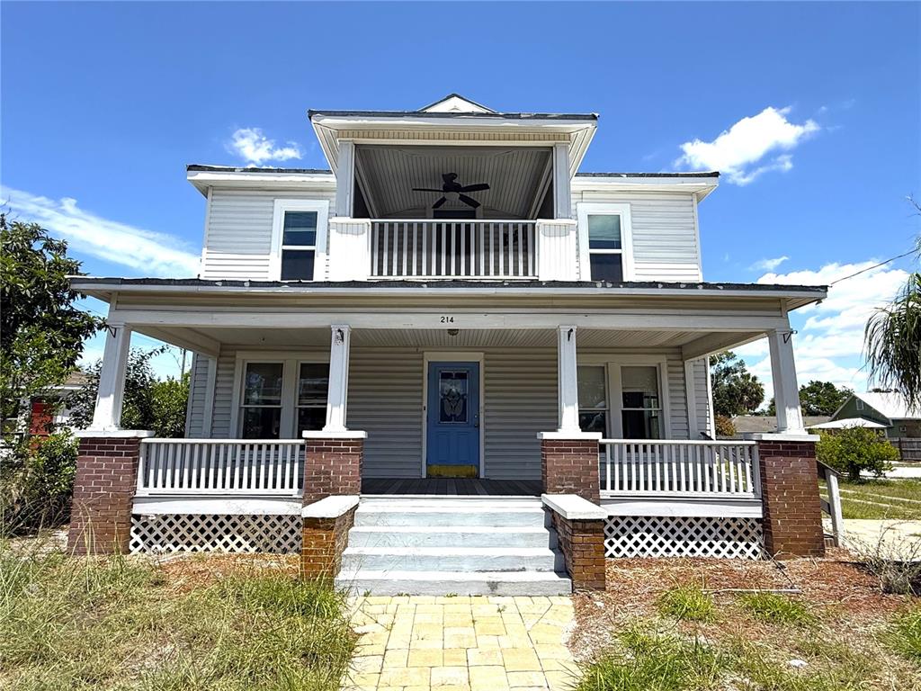 214 W WHIDDEN STREET