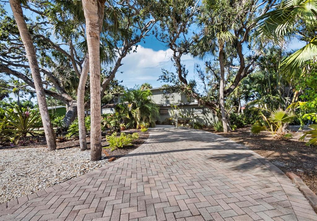 5451 SHADOW LAWN DRIVE
