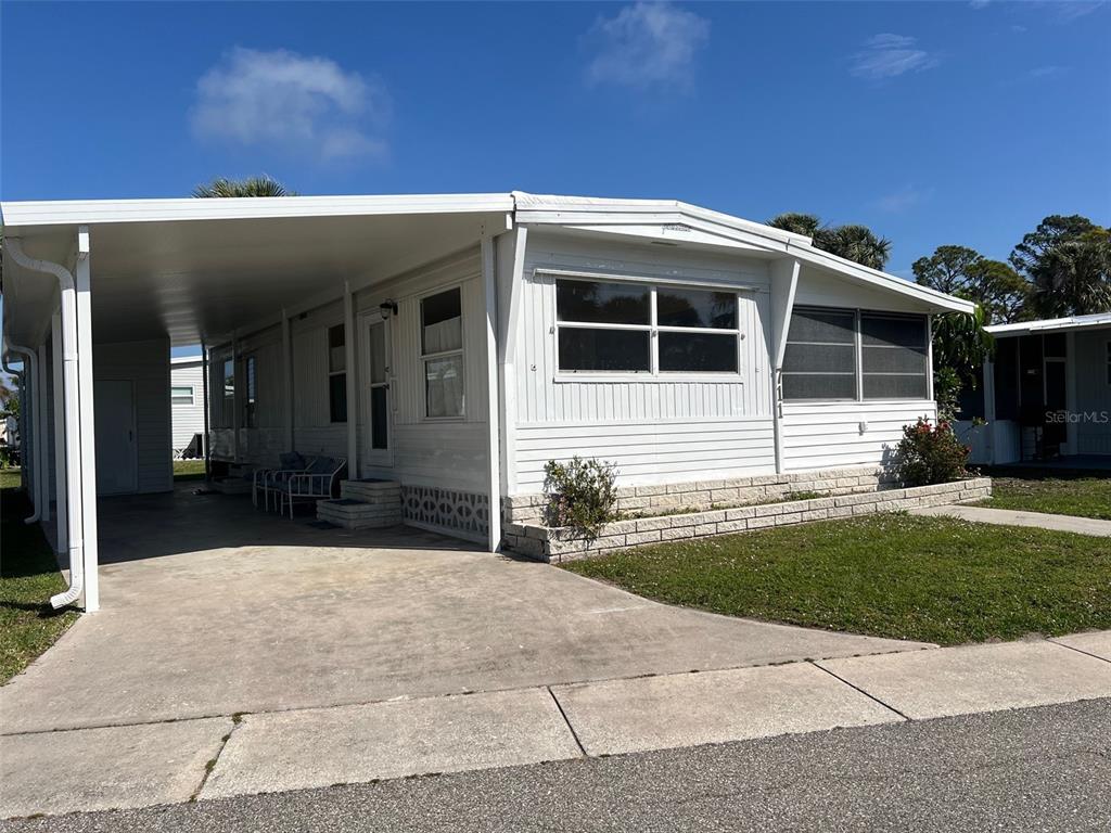 711 CHRYSANTHEMUM DRIVE