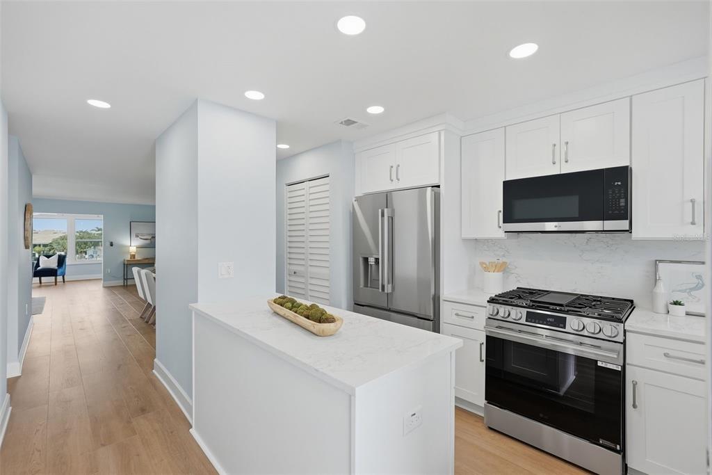 5955 30TH AVENUE S UNIT 310, GULFPORT, FL — photo 4 of 47