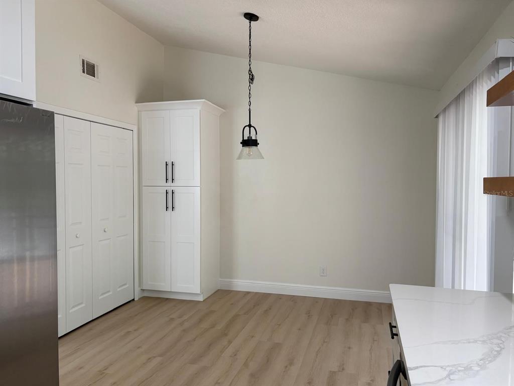 255 TOM SAWYER COURT, ORLANDO, FL — photo 4 of 17