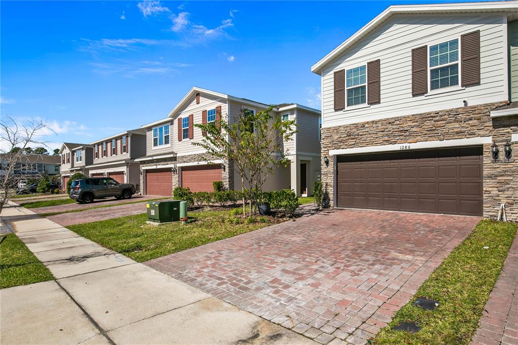 1286 WISPY CYPRESS DRIVE