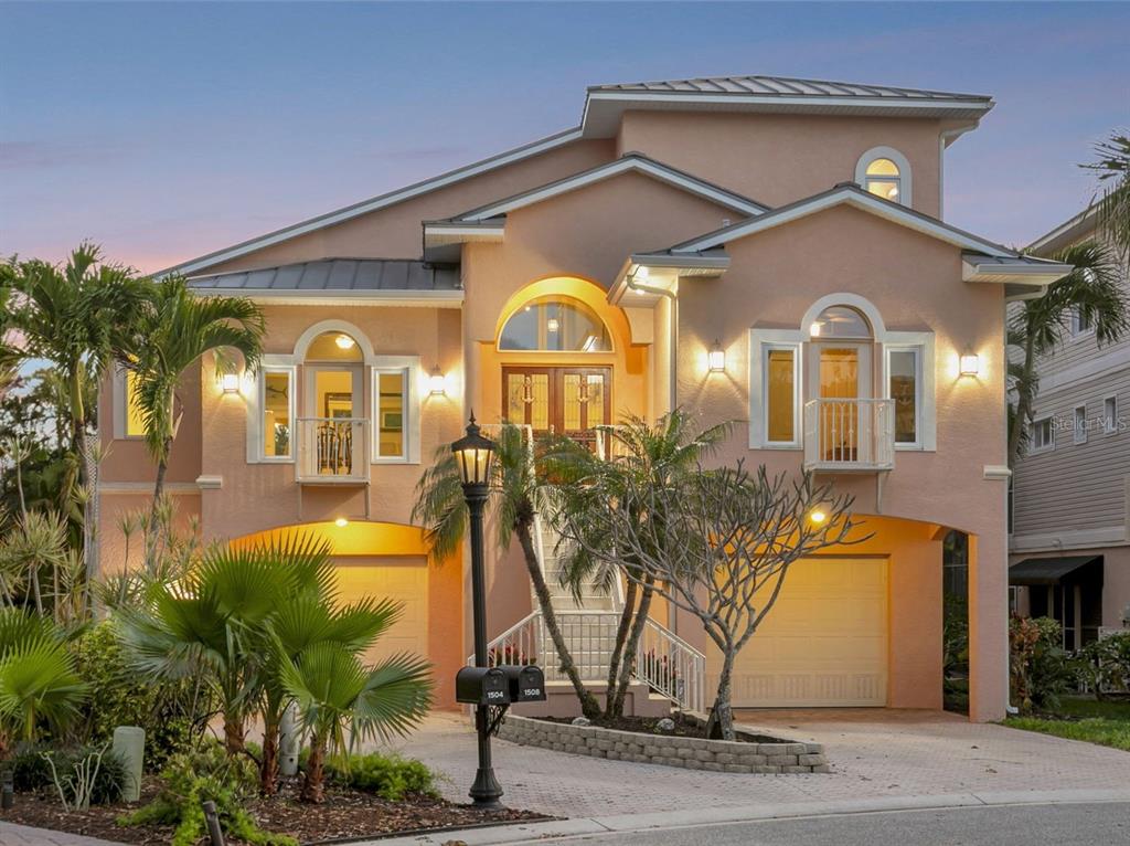 1508 BOWLEES COVE