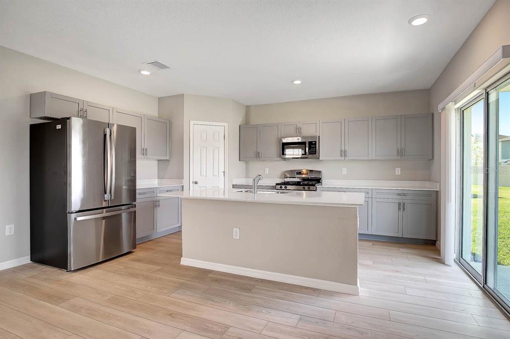 12932 WELLSPRING DRIVE, LITHIA, FL — photo 2 of 30