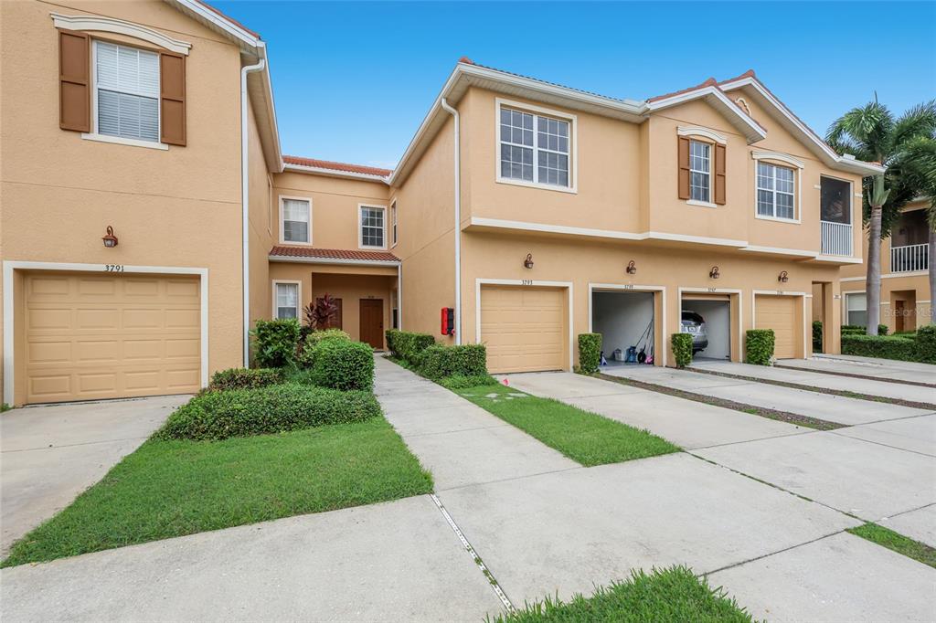 3793 PARKRIDGE CIRCLE UNIT 3-105, SARASOTA, FL — photo 2 of 30