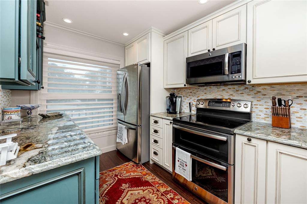 6177 SUN BOULEVARD UNIT 202, ST PETERSBURG, FL — photo 4 of 61