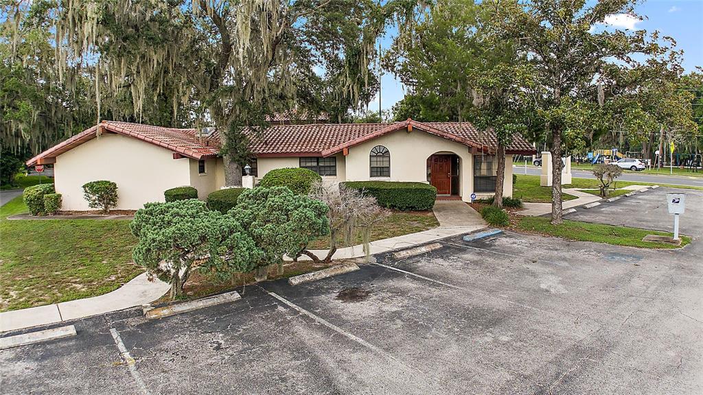 1020 & 1014 E NORTH ( US HWY 441) BOULEVARD