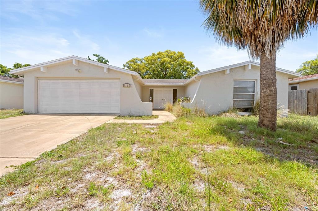9131 HUNT CLUB LANE