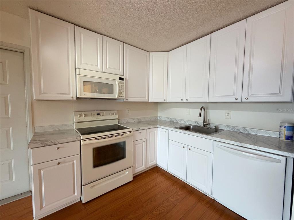 8209 SUN SPRING CIRCLE UNIT 73, ORLANDO, FL — photo 4 of 15