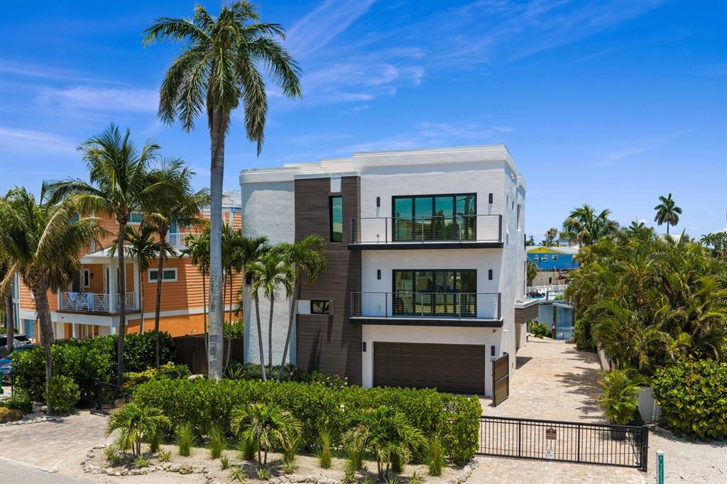 201 N HARBOR DRIVE