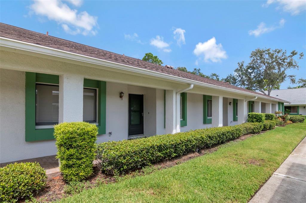 2569 LAURELWOOD DRIVE UNIT 11B