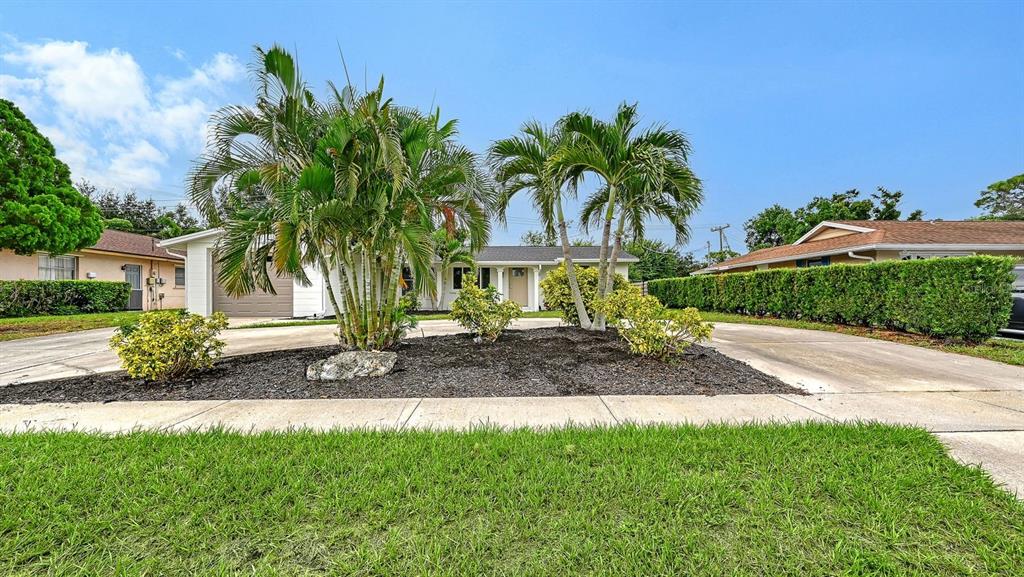 2610 REGATTA DRIVE, SARASOTA, FL — photo 4 of 30