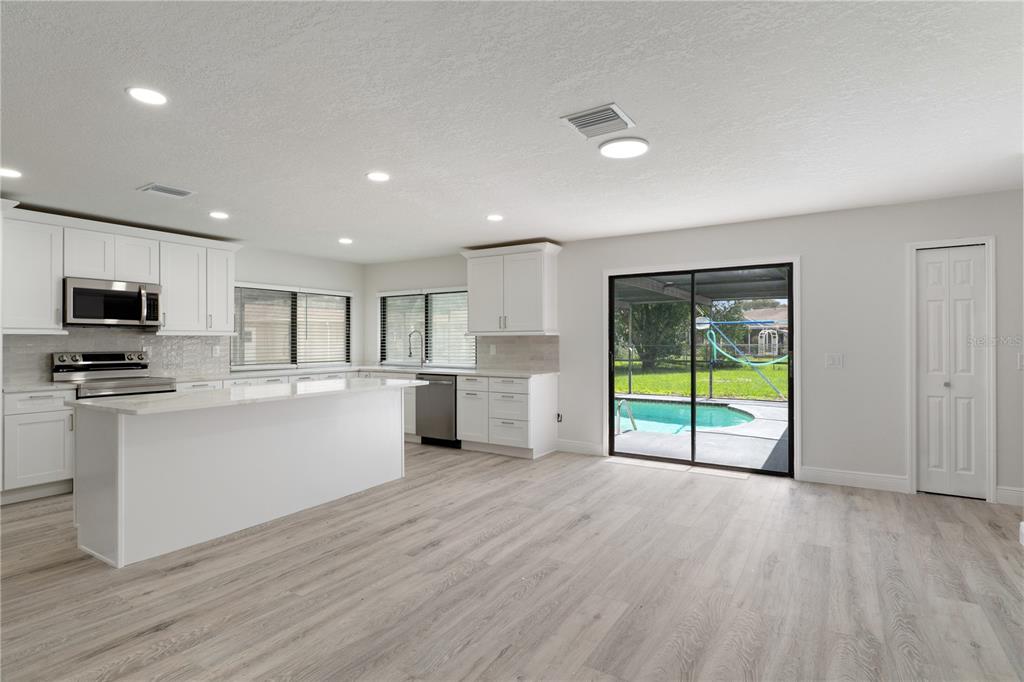 10380 LAFOY ROAD, SPRING HILL, FL — photo 4 of 30