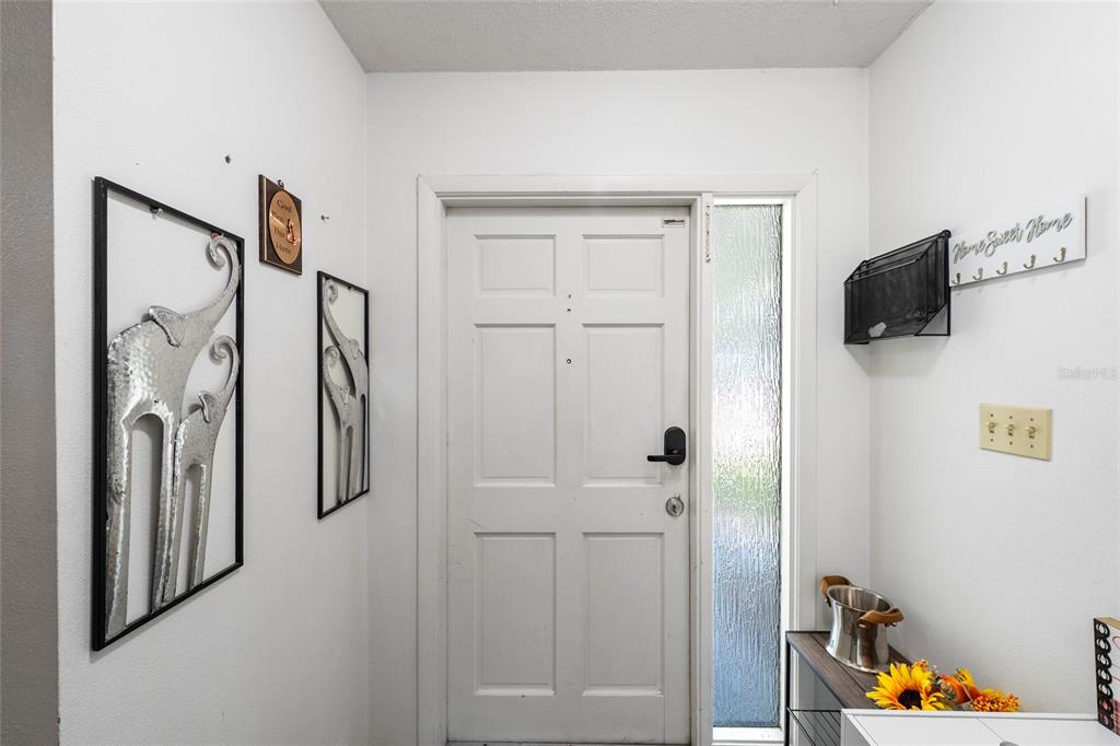 4594 PARNELL DRIVE, SARASOTA, FL — photo 3 of 30