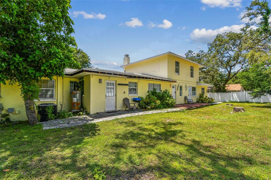 1377 S WASHINGTON AVENUE, CLEARWATER, FL — photo 3 of 29