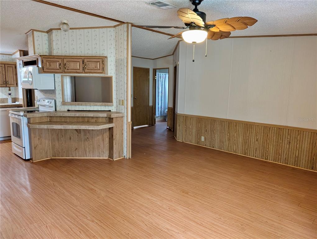 12180 NE 238TH TERRACE, SALT SPRINGS, FL — photo 4 of 29