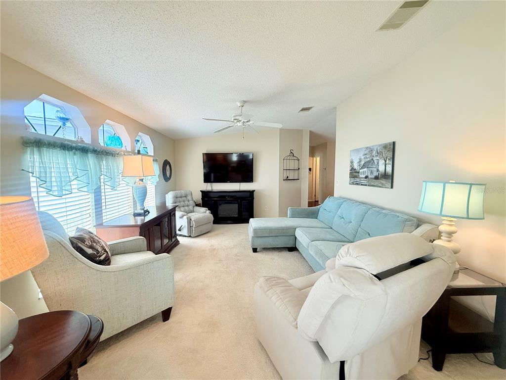 8713 E 28TH AVENUE, PALMETTO, FL — photo 5 of 30