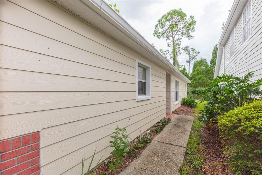 5161 STERLING MANOR DRIVE, TAMPA, FL — photo 3 of 30