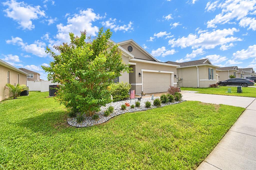 1033 HEIRLOOM DRIVE, HAINES CITY, FL — photo 3 of 30