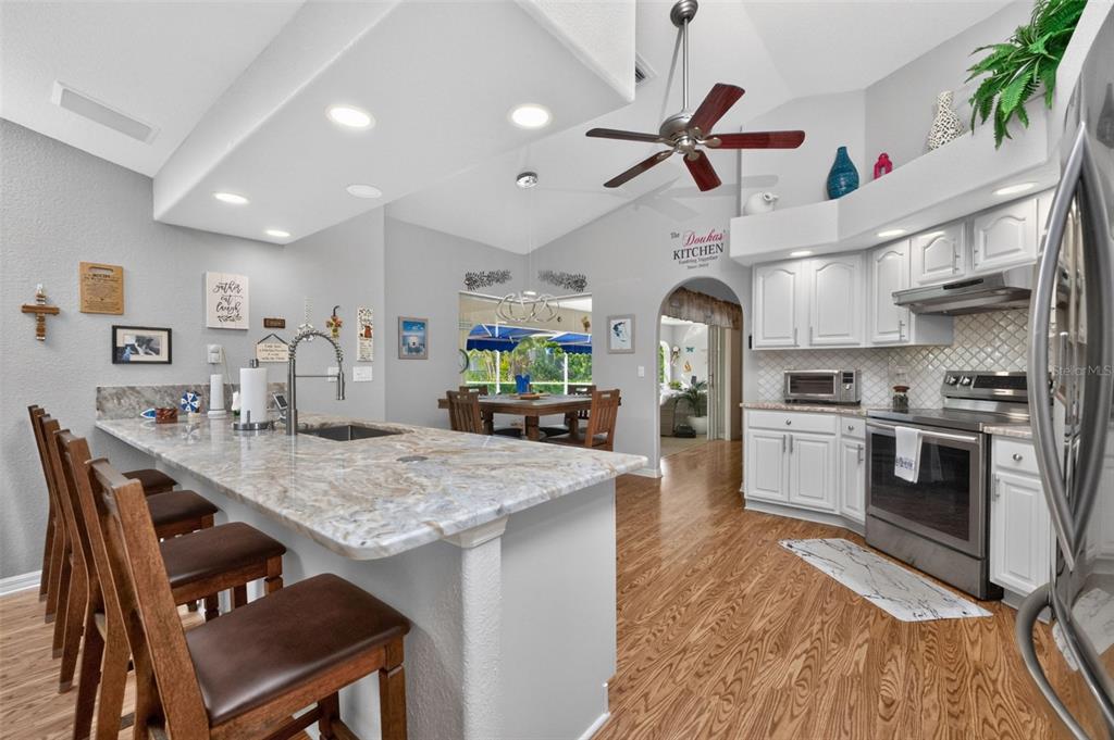 1512 BLUE LAKE CIRCLE, PUNTA GORDA, FL — photo 4 of 30