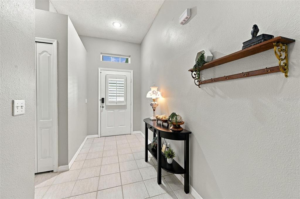 19401 MELODY FAIR PLACE, LUTZ, FL — photo 4 of 30