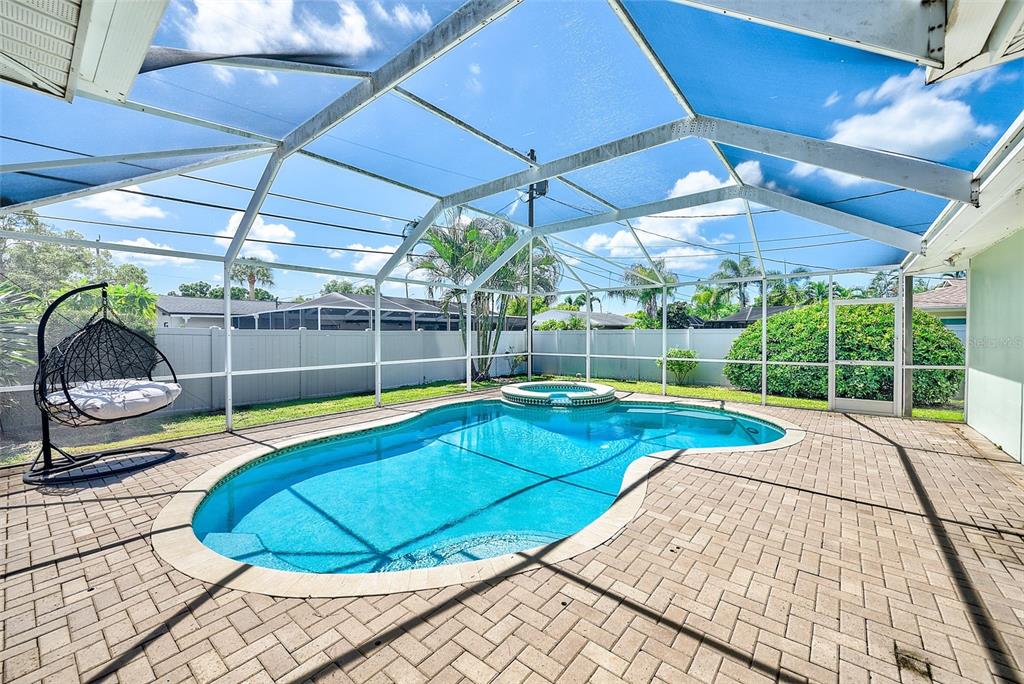809 JACARANDA DRIVE, LARGO, FL — photo 2 of 30