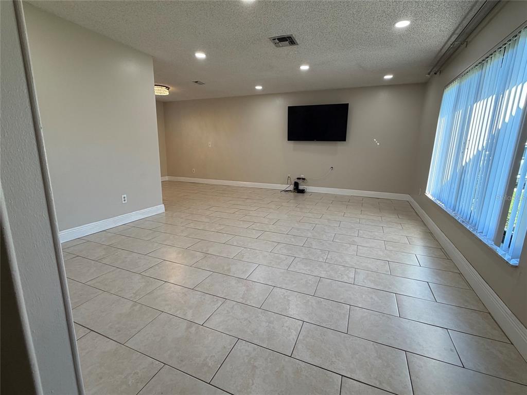 281 REIDER AVENUE, LONGWOOD, FL — photo 4 of 26