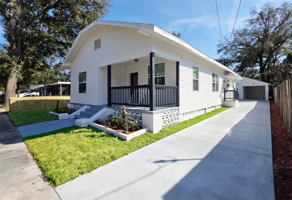 1205 E EMMA STREET