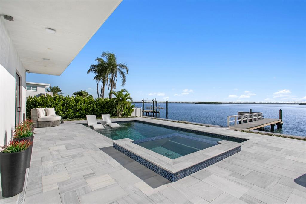 445 129TH AVENUE E, MADEIRA BEACH, FL — photo 2 of 30
