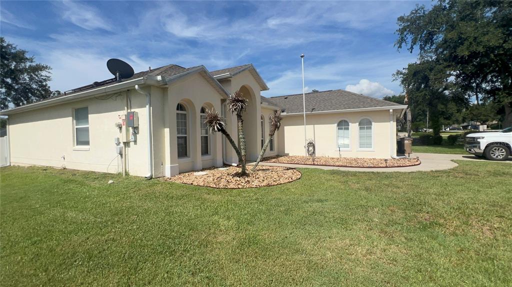 13500 BISCAYNE DRIVE, GRAND ISLAND, FL — photo 3 of 16