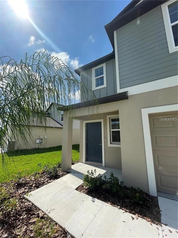 11531 RADIANT SHORE LOOP, SAN ANTONIO, FL — photo 2 of 17