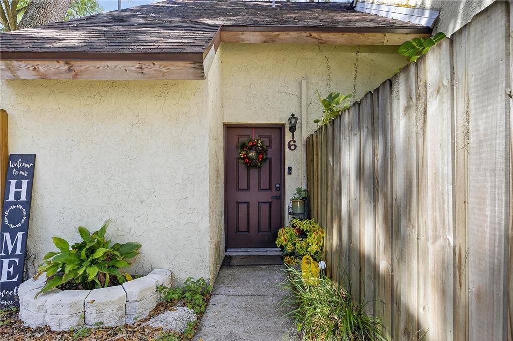 5601 ASHLEY OAKS DRIVE UNIT 6, TAMPA, FL — photo 2 of 30