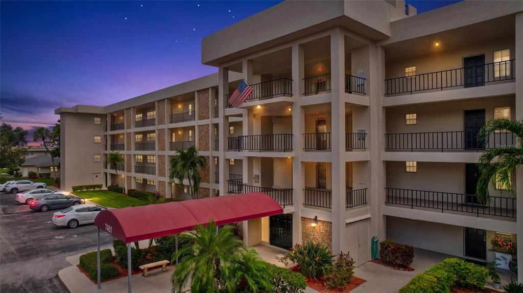 7461 W COUNTRY CLUB DRIVE N UNIT 408, SARASOTA, FL — photo 2 of 30