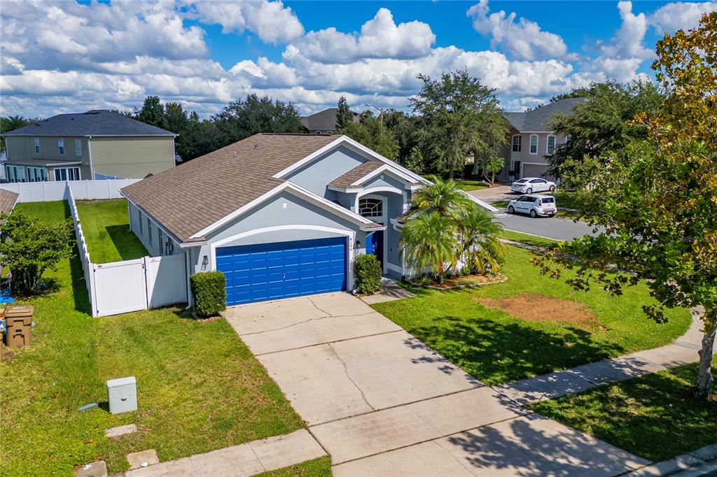 4106 LONGWORTH LOOP, KISSIMMEE, FL — photo 3 of 35
