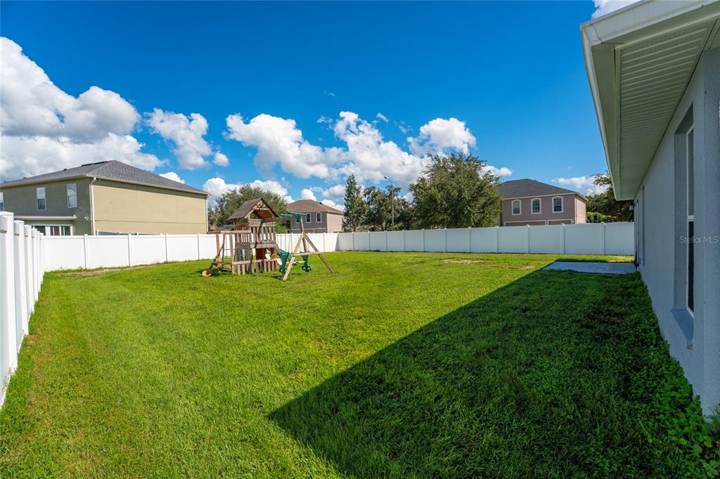 4106 LONGWORTH LOOP, KISSIMMEE, FL — photo 4 of 35
