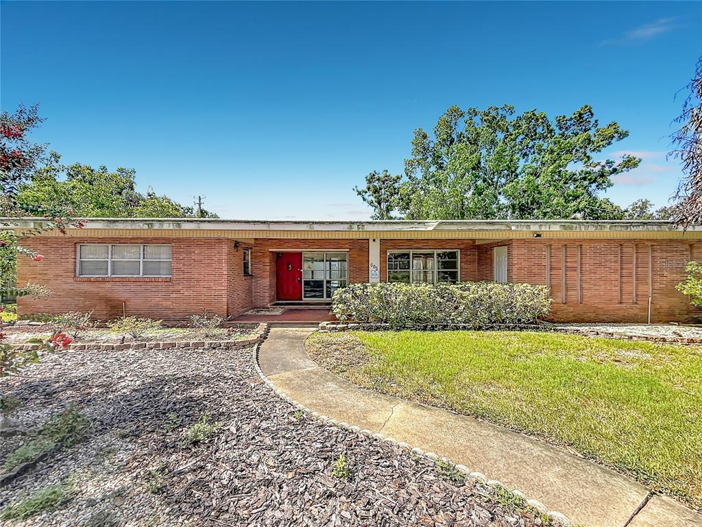605 COURTNEY DRIVE
